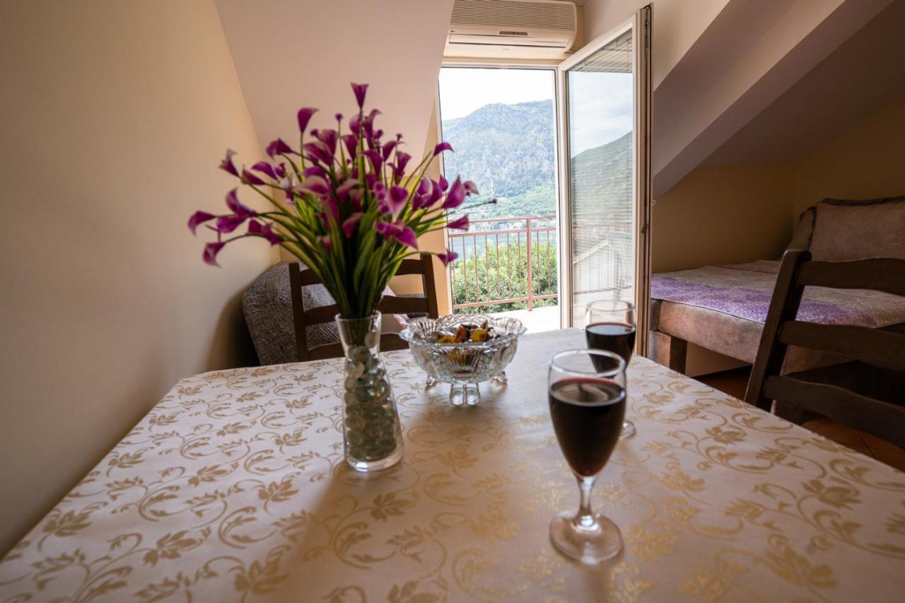 Albatros Apartment Kotor Luaran gambar