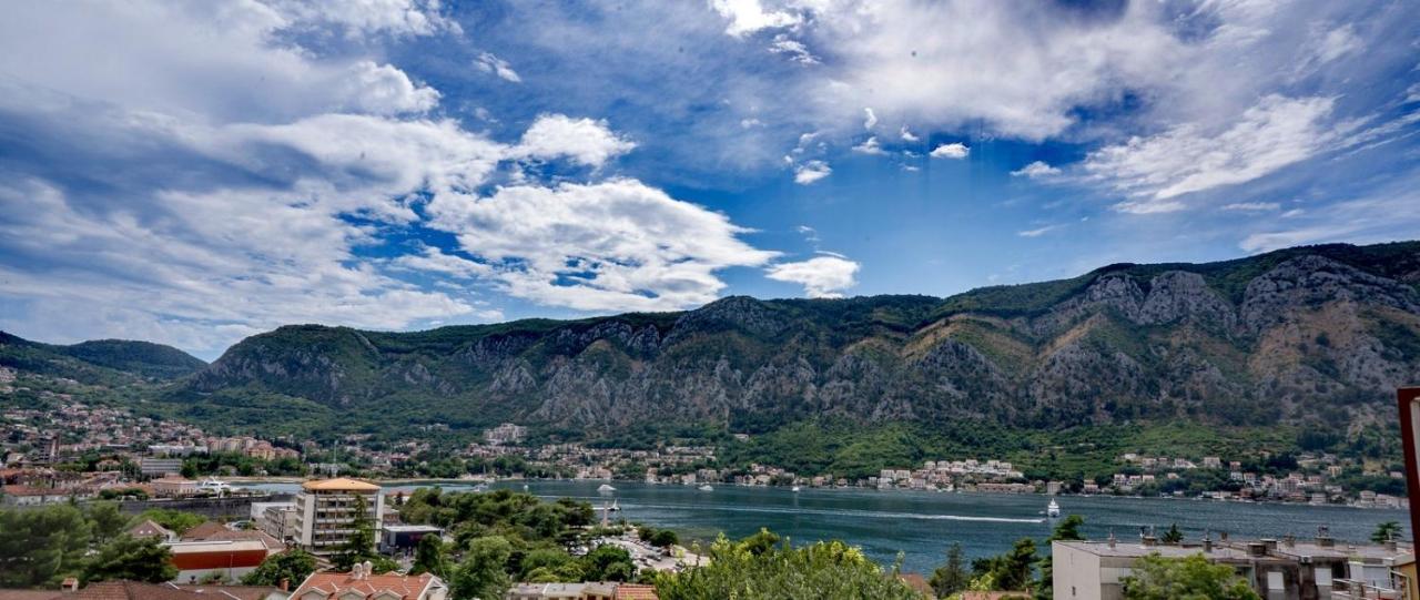 Albatros Apartment Kotor Luaran gambar
